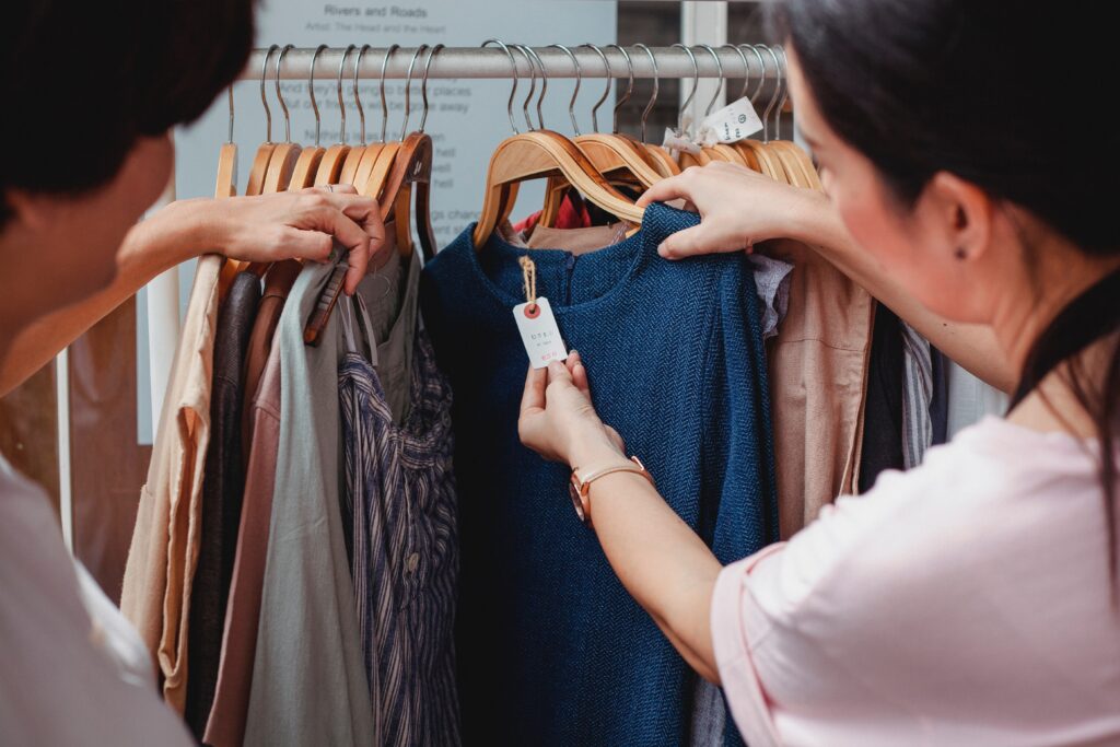 People clothes shopping